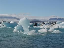 Ανταρκτικός Ωκεανός Ο Ανταρτικός ή Νότιος ωκεανός διαβρέχει την Ανταρκτική ήπειρο.