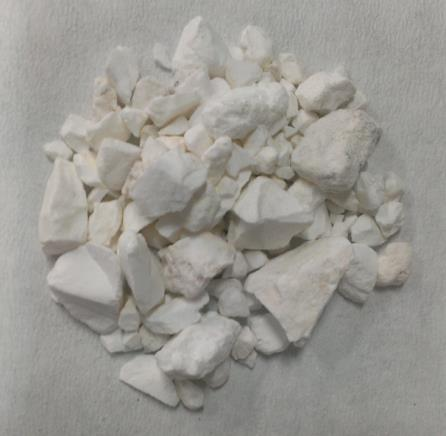 Σχήμα 19. Δειγματοληπτική εικόνα ορυκτού λευκόλιθου, από την περιοχή της βόρειας Εύβοια, όπως παραδόθηκε από την εταιρεία «ΛΕΥΚΌΛΙΘΟΙ ΤΕΡΝΑ».