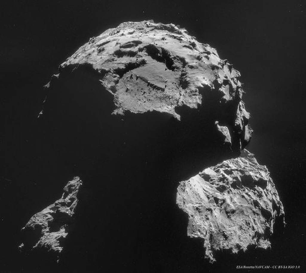 Η ΠΡΩΤΗ ΠΡΟΣΕΔΑΦΙΣΗ ΣΕ ΚΟΜΗΤΗ Το ρομπότ Philae (Φίλαι) που προσεδαφίστηκε, για πρώτη φορά στην ιστορία της εξερεύνησης του διαστήματος, στην επιφάνεια ενός κομήτη, κατέληξε στη σκιά ενός βράχου,