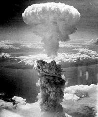 Η ρίψη ατομικής βόμβας στη Χιροσίμα και το Ναγκασάκι αποτελεί ένα από τα μεγαλύτερα εγκλήματα κατά της ανθρωπότητας που με τον τρόμο που προκάλεσε αναδείχτηκε σύμβολο υπέρ της παγκόσμιας ειρήνης και