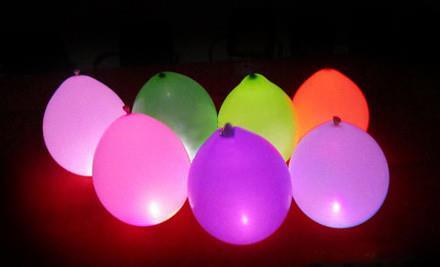 Φωτιζόμενα μπαλόνια Πρωτοποριακό προιόν που αποτελείται απο ένα μπαλόνι latex και ένα μικρό led φωτάκι το οποίο είναι