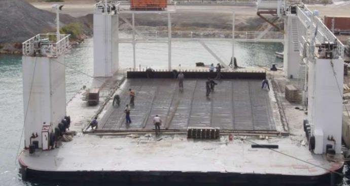 Οι φρεατοπάσσαλοι προτείνεται να έχουν διάμετρο ενός μέτρου και να εκτείνονται σε βάθος 25 μέτρα κάτω από τη θάλασσα.