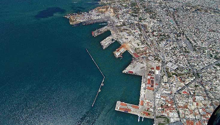Επιπλέον, διαθέτει εγκαταστάσεις για την διακίνηση υγρών καυσίμων και είναι συνδεδεμένο με τον διασυνοριακό αγωγό μεταφοράς υγρών καυσίμων, καθώς επίσης βρίσκεται κοντά στον διεθνή αγωγό μεταφοράς