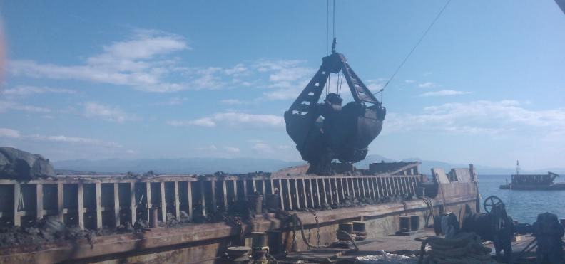 Εικόνα 3.10 : Πλωτός γερανός LIMA, SWL 120 tn Εικόνα 3.