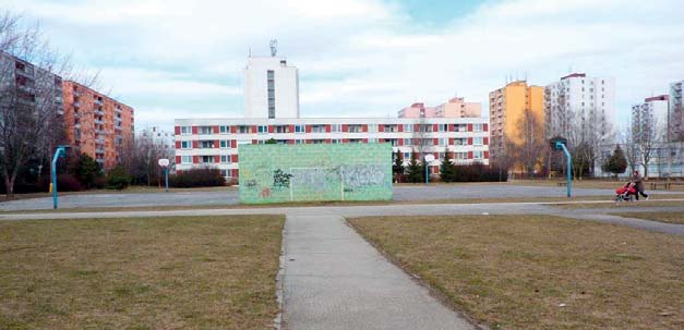 rá bude zárukou ich ochladzovacieho a tieniaceho účinku. Pomôcť má aj každoročná intenzívna výsadba stromov - nad rámec investičných projektov. Za posledné dva roky ich bolo vysadených vyše 2 000.
