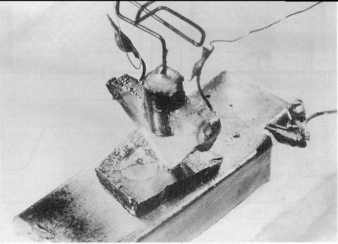 Το Tranzistor First transistor Bell