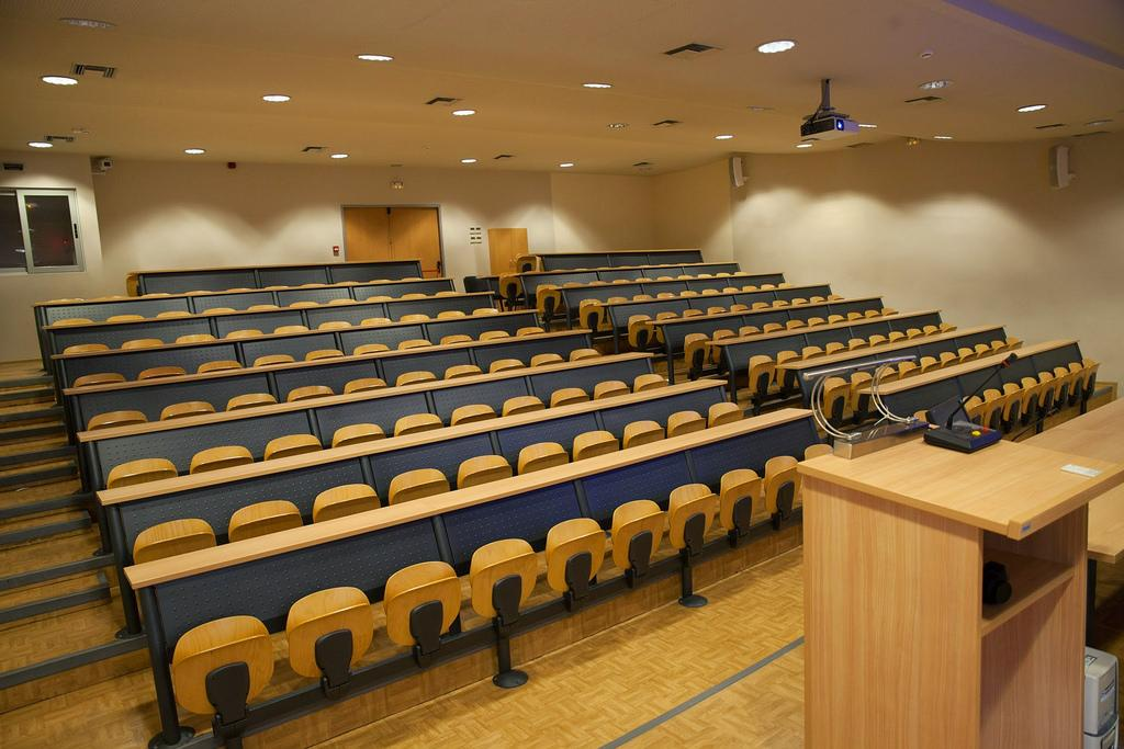 συστηματική παρακολούθηση του μαθήματος αναμένεται οι φοιτητές να έχουν καλύψει πλήρως τις απαιτήσεις του επιπέδου Α1 του Κοινού Ευρωπαϊκού Πλαισίου Αναφοράς για τις Γλώσσες (GeRfS).
