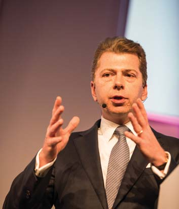 PLACE objavujú, resp. kryštalizujú úplne nové typy zákazníkov, pre ktorých vznikajú nové formáty, predajne a služby. Ako vysvetlil Petr Vyhnálek z on-line potravín Kolonial.