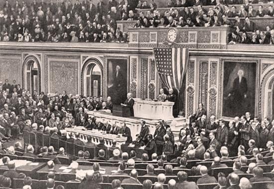 ΙΣΤΟΡΙΚΟ ΑΡΧΕΙΟ Woodrow Wilson addressing
