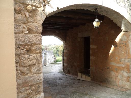 οικισμούς δημόσιος χώρος ήταν κάθε δρόμος γιατί ήταν ελεύθερος από αυτοκίνητο και διαθέσιμος στην ανθρώπινη παρουσία.