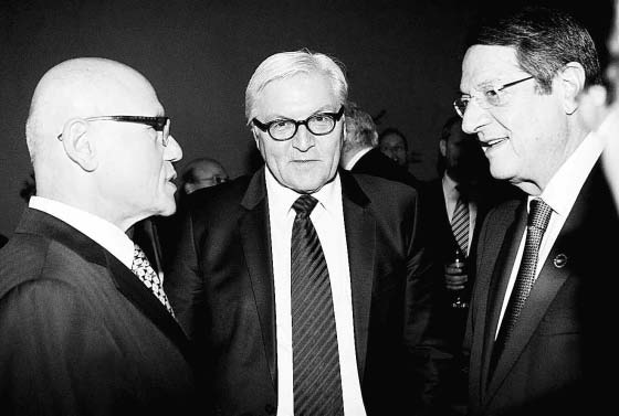που βγαίνει με τον Όστιν Μαχόν 2014 δραστηριότητες γνωριμιών στην Κουάλα Λουμπούρ