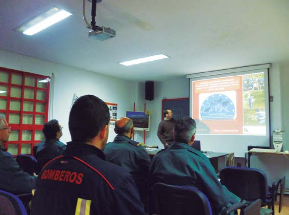 ΚΕΦΑΛΑΙΟ 3 Εικόνα 16 Δημόσια εκδήλωση σχετικά με τη σημασία των Ευρωπαϊκών Δικτύων για την καταπολέμηση της παράνομης χρήσης δηλητηριασμένων δολωμάτων στην πιλοτική περιοχή ES-2.