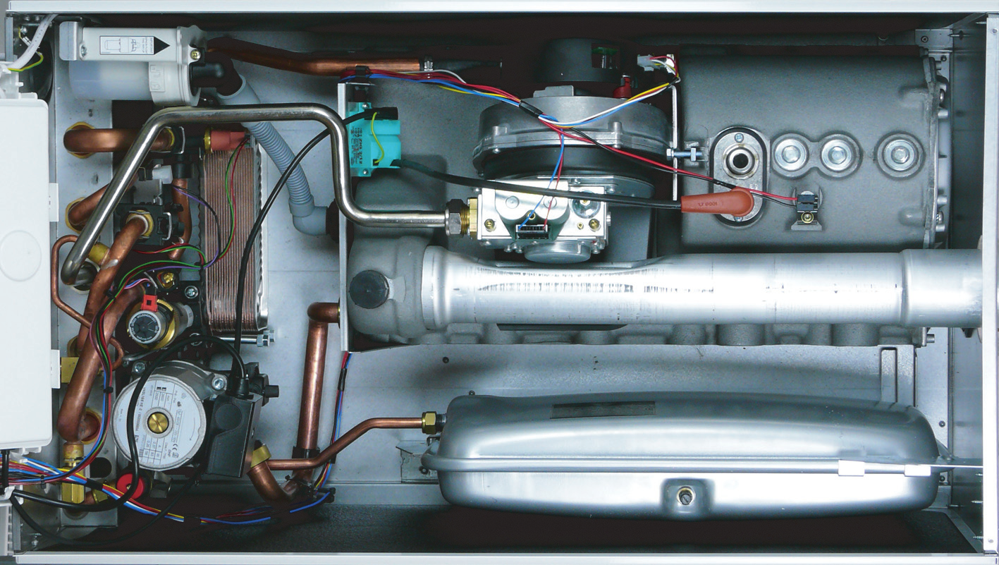 Základný popis kotla Lev 24 / 28 KKV primárny výmenník expanzná nádoba snímač vykurovacej vody zapaľovacia a uzemňovacia elektróda ventilátor plynový ventil odťah spalín odberné miesto pre meranie