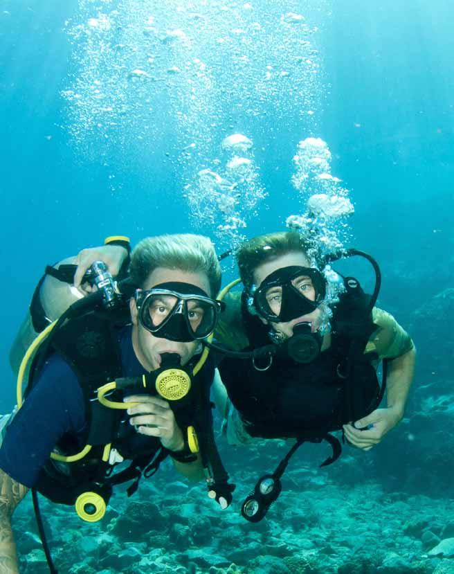 Σε κρατάμε σε φόρμα Αναμφίβολα οι σπουδές είναι σημαντικές, αλλά ο συνδυασμός τους με οργανωμένες αθλητικές δραστηριότητες, τις οποίες σου προσφέρει το Αθλητικό Γραφείο του Πανεπιστήμιου Frederick,