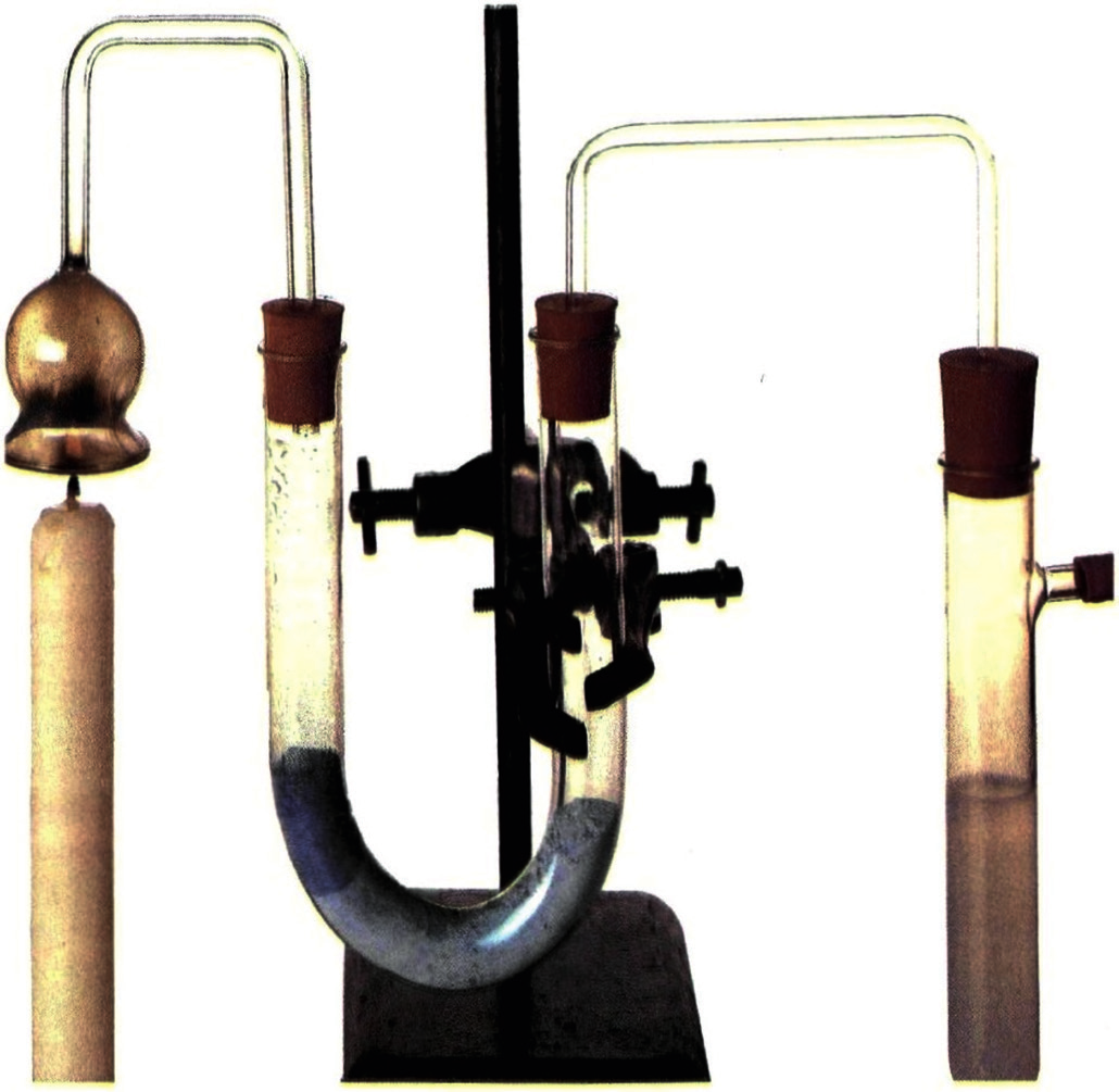 C + 2CuO CO 2 + 2Cu CO 2 + Ca(OH) 2 CaCO 3 (s) + H 2 O (λευκό ίζημα) Av στην άγνωστη ένωση περιέχεται υδρογόνο, αυτό καίγεται προς H 2 O, το οποίο εμφανίζεται με τη μορφή σταγονιδίων στα ψυχρότερα