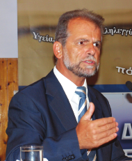 ΧΑιΡΕΤιΣΜΟι ΤΩν ΓΕΩΡΓιΟΥ ΜΑΛΑΜΗ - ΠΡΟΕΔΡΟΥ ΟΑΤΥΕ ΚΑι ΓΕΩΡΓιΟΥ ΚΑΡΠΕΤΑ - ΑνΤιΠΡΟΕΔΡΟΥ ΟΑΤΥΕ ΑνΤιΠΡΟΕΔΡΟΥ ΑιΜ Ο κ. Γ. Μαλαμής Ο κ. Γ. Καρπέτας Φιλικό και συναδερφικό χαιρετισμό στη συνέλευση απεύθυνε ο Πρόεδρος της Ομοσπονδίας Αυτοδιαχειριζόμενων Ταμείων Υγείας της Ελλάδος (ΟΑΤΥΕ) κ.