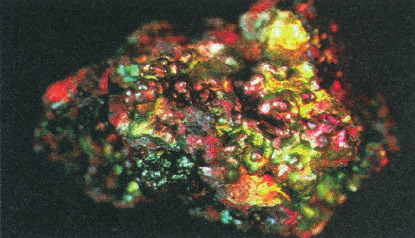 4.11. Ορυκτά - Πετρώματα 4.11.1 Ορυκτά Ορυκτά είναι φυσικά, στερεά και ομογενή σώματα της λιθόσφαιρας που κάτω από ορισμένες συνθήκες πίεσης και θερμοκρασίας έχουν σταθερές φυσικές ιδιότητες,