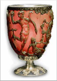 Lycurgus Cup bu kasalar şüşədən düzəldilmişdir.eramızın 400 cü illərinə aid sənət əsərləridir.