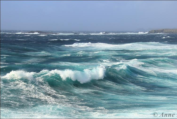 Ακτομηχανική και Λιμενικά Εργα 7 ο Εξάμηνο Κεφάλαιο 3: Διαμόρφωση Κυματισμών στον Παράκτιο Χώρο http://purewateroccasional.net/images/oceanwaves4.jpg http://www.