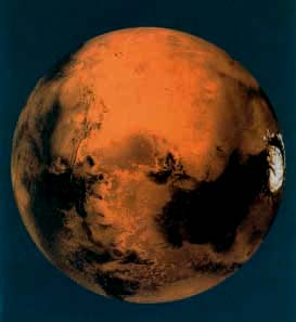 2. ιαβάστε περισσότερα για τον πλανήτη Άρη από βιβλία, εγκυκλοπαίδειες και το διαδίκτυο και, αφού παρατηρήσετε καλά την παρακάτω φωτογραφία του πλανήτη Άρη, απαντήστε στις παρακάτω ερωτήσεις: Πού