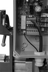 SPARK BLINKER so vstavanou elektronikou pre riadenie blikania majáku - kód ACG7059 FIT SYNCRO Fotobunky FIT SYNCRO určené na inštaláciu na stenu kód ACG8026 Dosah fotobuniek môžete nastaviť do 10m