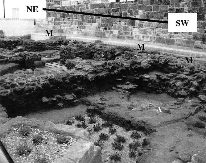 3.1.6 Συμπεράσματα Η συγκεκριμένη μελέτη περίπτωσης επιβεβαιώνει την καταλληλότητα της εφαρμογής της μεθόδου γεωραντάρ σε αστική περιοχή για τον εντοπισμό της τοποθεσίας περιοχών αρχαιολογικού