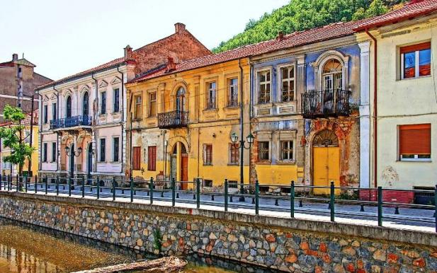 ΕΥΧΑΡΙΣΤΟΥΜΕ Τον κ. Κίμωνα Σαββάκη, διευθυντή, καθώς και τον Σύλλογο Διδασκόντων του Σχολείου μας, για την αμέριστη συμπαράστασή τους σε όλη τη διάρκεια υλοποίησης του προγράμματος.