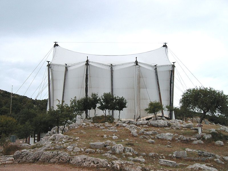 Εξωτερική άποψη του τοπίου με το