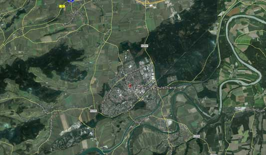 84478 Waldkraiburg in Muehldorf (κύκλος) πληθυσμός 24.388 έκταση 21,53 Km² πινακίδα MÜ Url http://www.waldkraiburg.