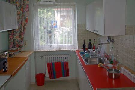 Εξοπλισμός: Πάνω Κουζίνα Κουζίνα Εντοιχισμένη κουζίνα Επενδύσεις δαπέδων Πλακάκια Παρκέ Τουαλέτα με μπανιέρα με ντους με παράθυρο Θέρμανση Κεντρική θέρμανση Φωτισμός Λάδι Πιστοποιητικό Ενεργειακής