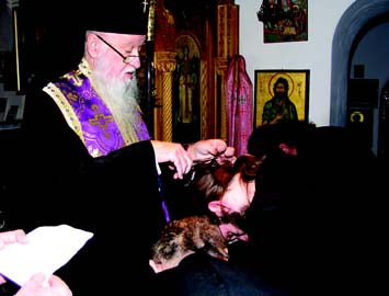Διὰ τοῦτο κόπτω τὸν λόγον καὶ σοῦ λέγω μὲ συντομίαν μόνον ἐτοῦτο ὅταν δὲν θέλῃς νὰ συχνοκοινωνοῦν οἱ χριστιανοί, διατί βαστάζεις τὸ ἅγιον Ποτήριον καὶ τὸ δείχνεις εἰς τοὺς χριστιανοὺς καὶ φωνάζεις