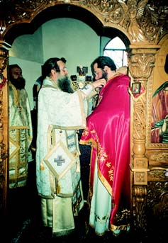 Η Ενθρόνισις τοῦ Επισκόπου Λούνης κ. Σιλουανοῦ στὴν Πιστόϊα τῆς Ιταλίας Χειροτονία Πρεσβυτέρου Τ ΗΝ Β Κυριακὴ τῶν Νηστειῶν, τοῦ Αγίου Γρηγορίου τοῦ Παλαμᾶ, 23.2.2004 ἐκ. ἡμ.