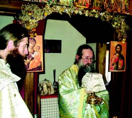 Αμβρόσιος παρεχώρησε συνέντευξι σὲ δημοσιογράφο γνωστοῦ περιοδικοῦ τῆς Τσεχίας, τὸ ὁποῖο ἀσχολεῖται καὶ μὲ θρησκευτικὰ θέματα, στὰ πλαίσια ἀφιερώματός του στὴν Ορθοδοξία.