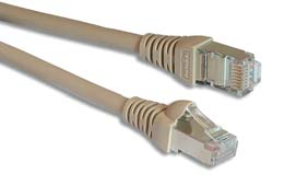 V súlade s normami ISO/IEC 11801, vydanie 2, dodatok 2, STN EN 50173-1 a EI/TI 568 C. Cat.6 tienený F/UTP 4 páry Tienený inštalačný kábel: celý zväzok tienený fóliou / jednotlivé páry bez tienenia.