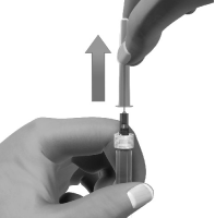 Tip: Presvedčte sa, že injekčná ihla je pevne pripojená k striekačke. V opačnom prípade môže roztok unikať.