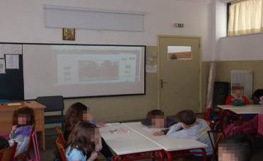 Οι μαθητές χωρισμένοι σε ομάδες επέλεξαν 2-3 πίνακες και έφτιαξαν ένα αρχείο παρουσίασης PowerPoint.