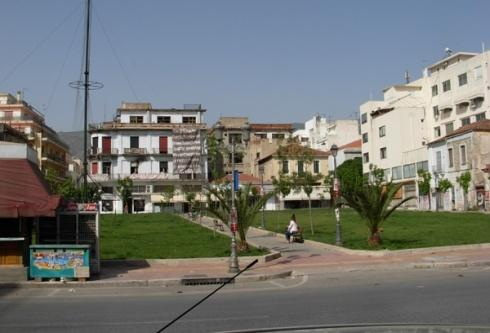 Στο ανατολικό τμήμα στα όρια της περιοχής μελέτης εντοπίζεται το πάρκο του Αγίου Κωνσταντίνου έκτασης 21 στρεμμάτων που λειτουργεί ως χώρος άθλησης και αναψυχής.