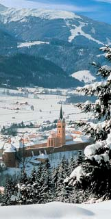 APARTMANI HANNESHOF - MAIER APARTMANI HANNESHOF-MAYR RADSTADT - AMADÈ Zgodno mjesto s mnogo trgovina, cafféa, gostionica.