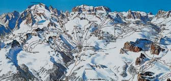 HOTEL EVALDO *** Nalazi se na Ëarobnome mjestu, a okruæen je veliëanstvenim dolomitskim vrhovima. Pruæa sve potrebno za ugodan odmor. Sobe superior: kupaonica i WC, suπilo za kosu, telefon, TV, sef.