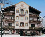 Kronplatz Skijaliπte ima 85 km ureappleenih staza, 12 gondola, 9 sjedalnica, 10 vuënica, πkole skijanja i snowboardinga, te umjetan snijeg. Ski busovi voze besplatno na skijaliπte.