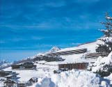 SESTRIERE Skijaπko srediπte SESTRIERE zaista se moæe pohvaliti bogatom i dugom tradicijom meappleunarodnoga skijaπkog turizma. Godine 1921. otvoreno je prvo prenoêiπte, a 1930.