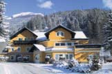 HOTEL FLATTACHER HOF **** Mali zgodni hotel s 4 zvjezdice s obiteljskom atmosferom u podnoæju ledenjaka Mölltaler. Ledenjak Möltaler osigurava obilje snijega od listopada do svibnja.