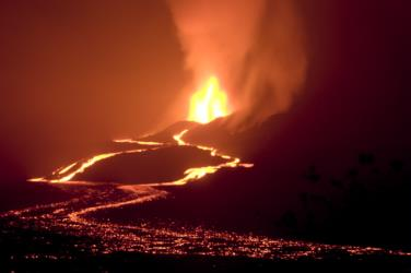 Ενώ κατά το παρελθόν θεωρούνταν αδρανής το Popocatepetl ξέσπασε μέσα στην δεκαετία του 1990. Το ηφαίστειο λόγο της δύναμης του ονομάζεται και «Smoke Mountain». 9.