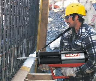 HIT Tehnica injectării Prelungirea armării la structurile noi din beton cu HIT-HY 50 HIT-HY 50 Mortar de injecţie Avantaje Utilizarea sistemelor de injecţie Hilti HIT face posibilă refacerea completă