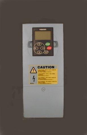 Uzemňovacie svorky Sieťový kábel Motorový kábel Obr. 6-15.