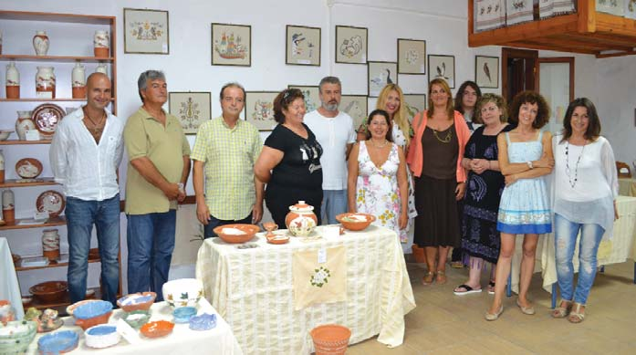 Η Βιοποικιλότητα στη Λαϊκή Τέχνη της Σκύρου Πηγές έμπνευσης της λαϊκής τέχνης της Σκύρου υπήρξαν η θάλασσα, το φυσικό τοπίο, τα ζώα, η μυθολογία.