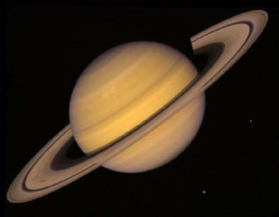 Η πιο κοντινή προσέγγιση στον Ουρανό συνέβη στις 24 Ιανουαρίου 1986. Το Voyager βρήκε 10 νέους δορυφόρους ανεβάζοντας τον αριθμό των δορυφόρων του Ουρανού στους 15.
