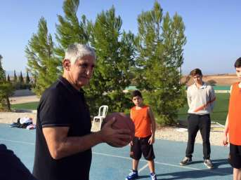 Ο κορυφαίος αθλητής ξεναγήθηκε στις εγκαταστάσεις των σχολών, μοιράστηκε εμπειρίες με τους μαθητές του Αθλητικού Τμήματος, ενώ στην εμπνευσμένη ομιλία του, έδωσε σε μαθητές,