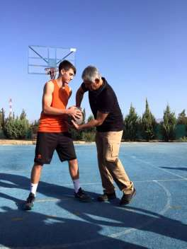 ψυχικό του σθένος και την ταπεινοφροσύνη που τον διακρίνουν.