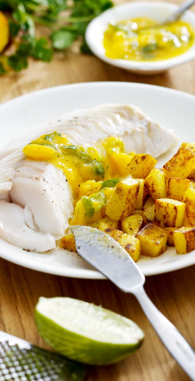 Potatoes & Fries Patates ve Kızartmalar Ψητές και τηγανιτές πατάτες Crispy Curry Potato Cubes with Coriander Salsa Kişnişli Salsa Sosuyla Körili Çıtır Patates Küpleri Τραγανές πατάτες σε κύβους με